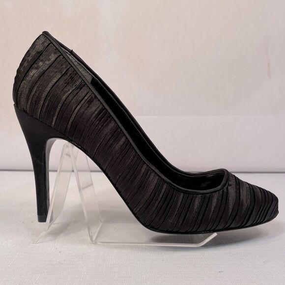 THE TOUCH OF NINA BLACK SARIN 3.5” HEEL SIZE 6.5 - Picture 1 of 6